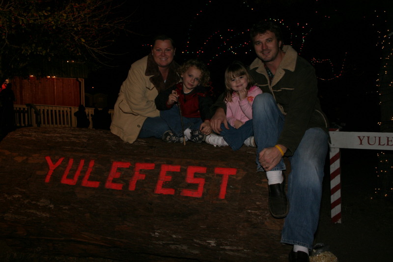 2005/12 December/Trail of Lights/800x600_IMG_4562.JPG